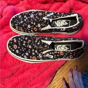 Vans Women's Black Floral Slip-On Sneakers